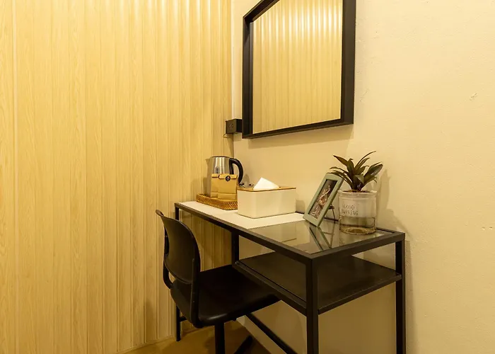Social Pod Khao San *
