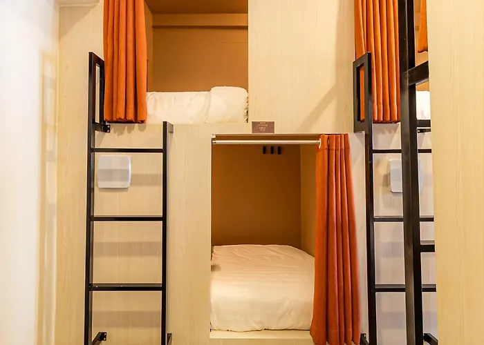 Social Pod Khao San Hostel