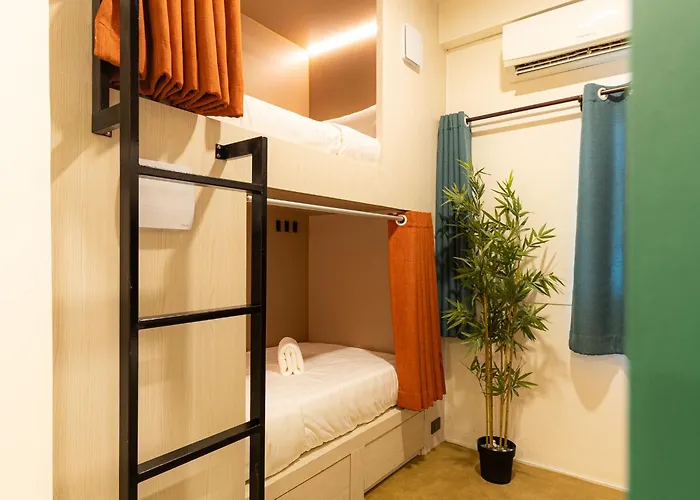 Social Pod Khao San Hostel