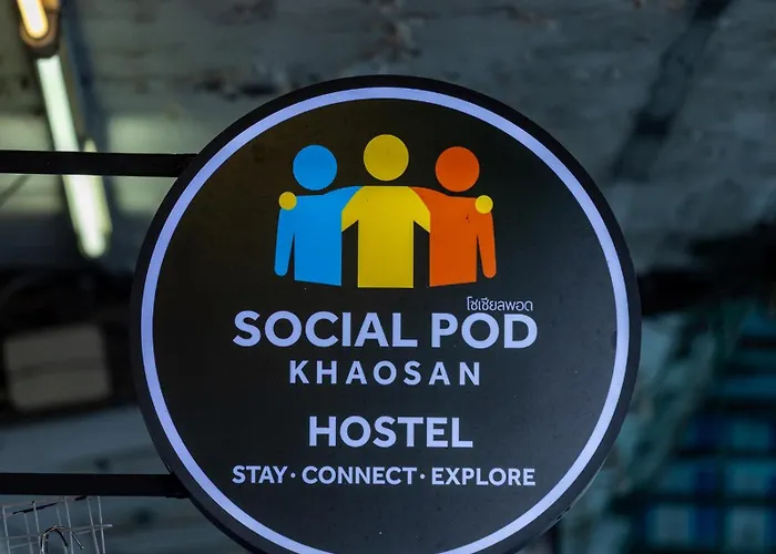 Social Pod Khao San Hostel *