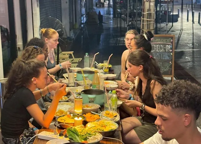 Hostel Social Pod Khao San