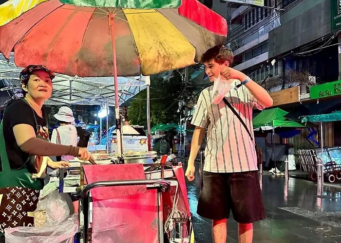 Social Pod Khao San Hostel