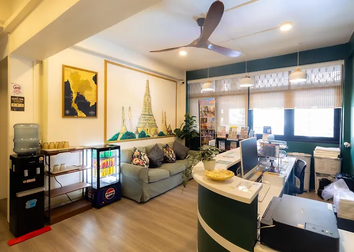 Social Pod Khao San