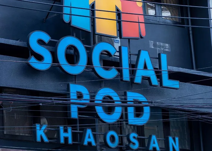 Social Pod Khao San Hostel *