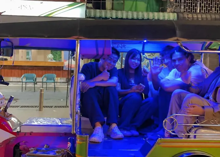 Hostel Social Pod Khao San *